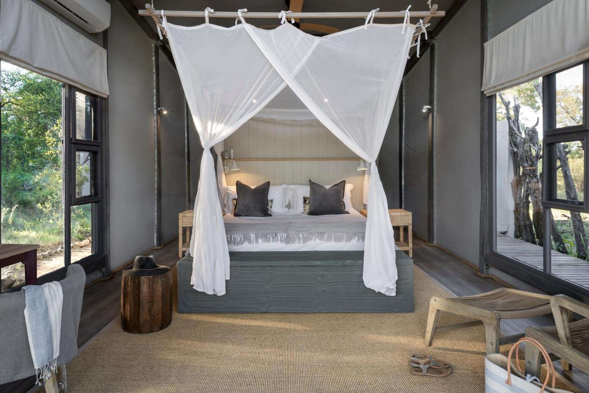 Simbavati River Lodge Тімбаваті-Ґейм-Резерв Екстер'єр фото