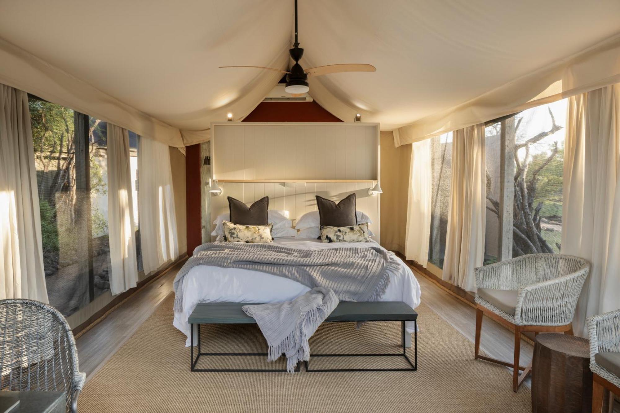 Simbavati River Lodge Тімбаваті-Ґейм-Резерв Екстер'єр фото
